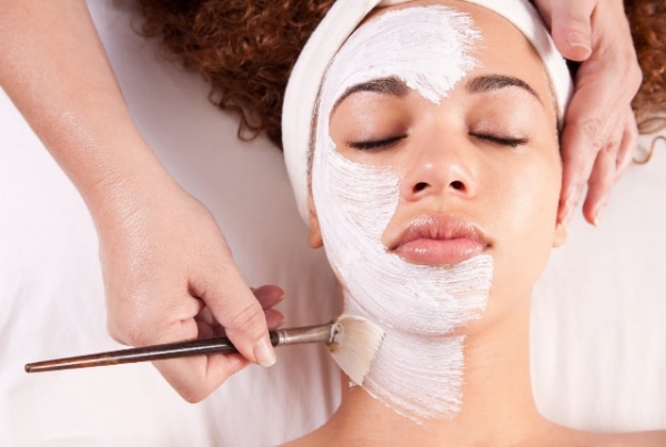 زیبایی پوست با خواص خاک رس سفید