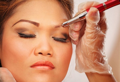 پاک کردن تاتو ابرو با لیزر